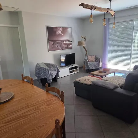 Maison Familiale Avec Jardin à Lit-et-mixe, 100 M² Hébergement de vacances Lit-et-Mixe