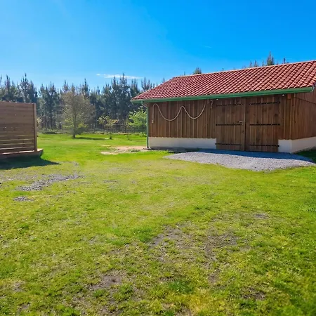 Ferienhaus Maison Familiale Avec Jardin A Lit-et-mixe, 100 M² *